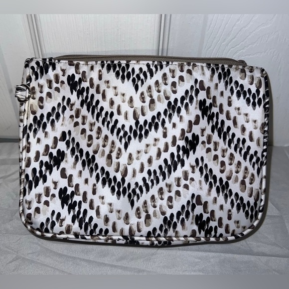 Thirty-One Purse Bundle - Picture 8 of 10